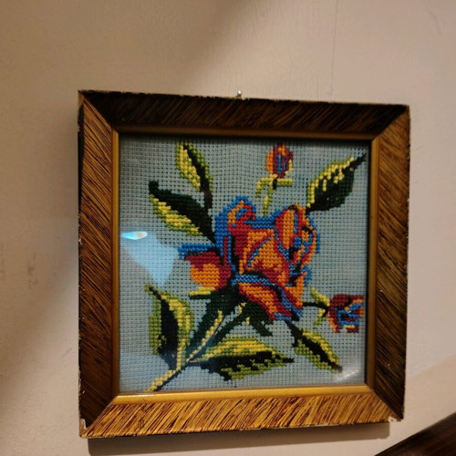 Embroidery frames like new, pack of 9 pieces