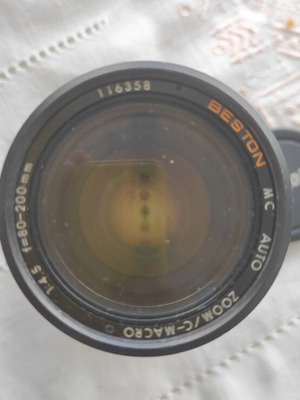 Nikon lens like new with case