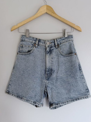 Jean shorts Zara size 34 like new, blue
