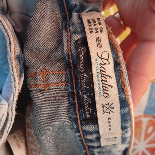 Zara denim pants like new, size EU 36, blue, distressed