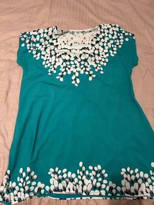 Green blouse with flowers like new, size L