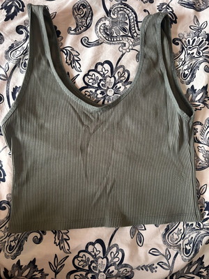 Rib Crop Top khaki size XL like new by Stradivarius