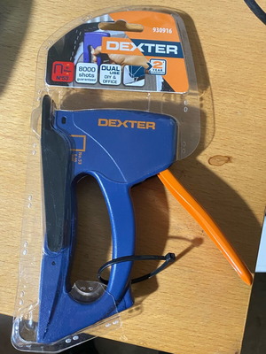 Dexter hand stapler new