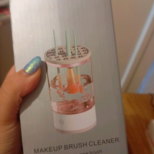 Makeup Brush Cleaner like new with box