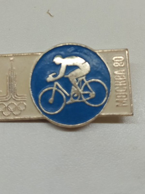Collectible Moscow 1980 Olympic Games Pin like new