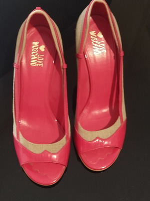 Γόβες Love Moschino μεταχειρισμένες, νούμερο 39, ροζ, άριστη κατάσταση
