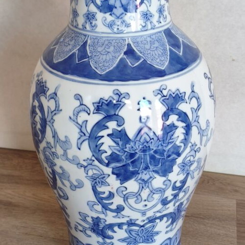 Large porcelain vase like new, height 45 cm