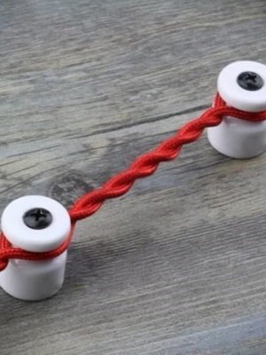 Set of 4 porcelain cable insulation supports new retro style