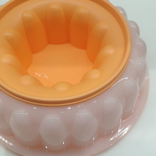 Tupperware jelly and rice mold, new