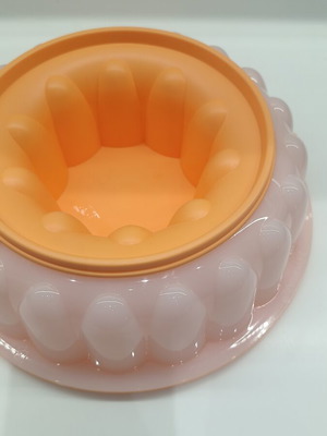 Tupperware jelly and rice mold, new