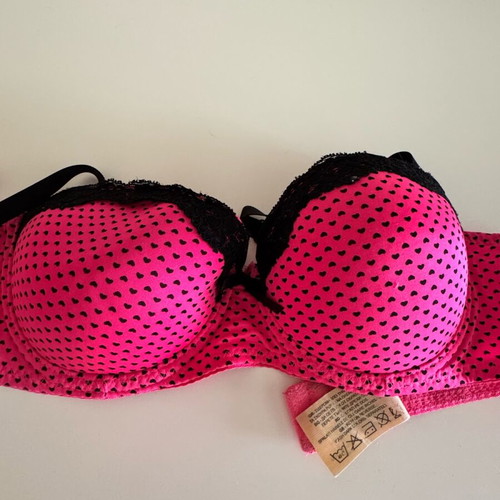 Pink polka dot bra like new with detachable strap size 75B
