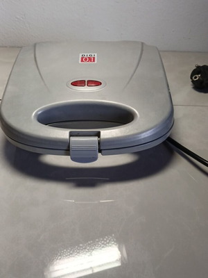 Toaster used