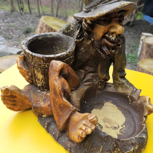 Decorative object used