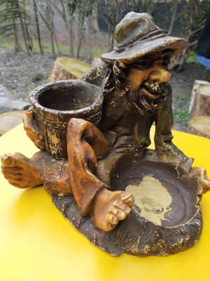 Decorative object used