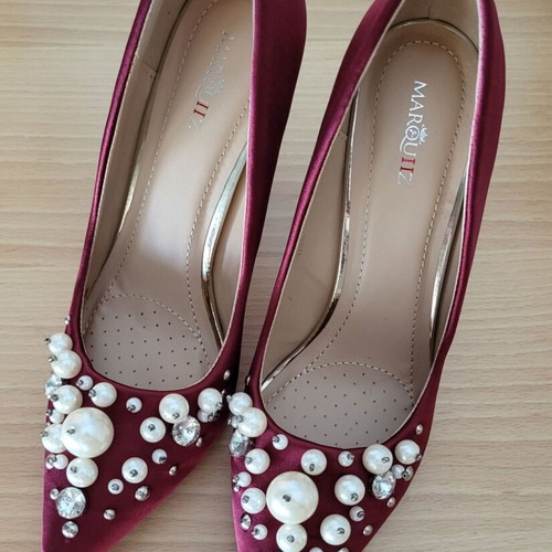 Velvet wine red pumps with decorative pearls, new, size 40
