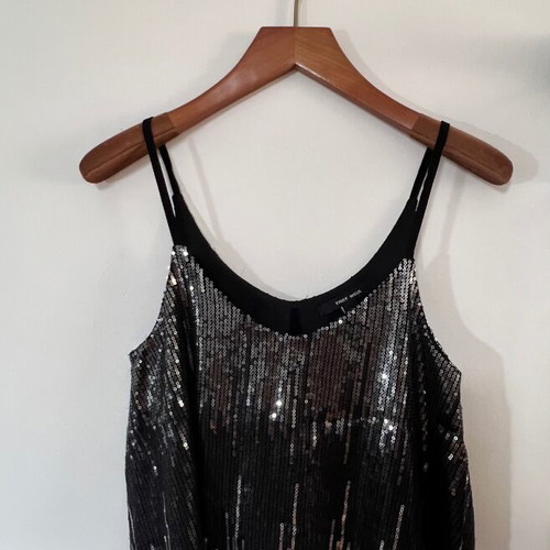 Sequin top like new, XS to Small, black and silver