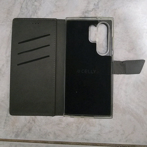 Samsung S24 Ultra book case Celly like new