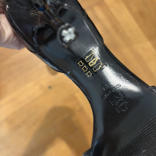 Maxime black sandals size 39 used with short heel