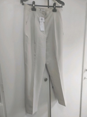 Ecru office pants medium new with box