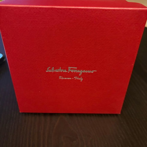 Κουτί αποθήκευσης Salvatore Ferragamo σαν καινούργιο