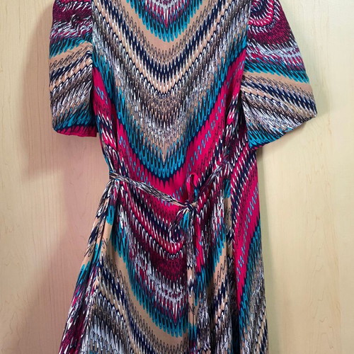 Easy Wear Long Tunic with Geometric Zigzag Print Medium like new