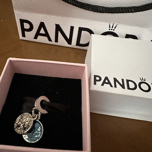 Pandora charm like new, white and grey