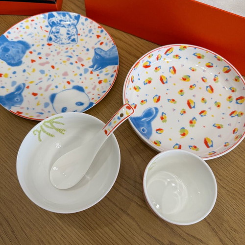 Hermes kids dining set new, 5 pieces, porcelain