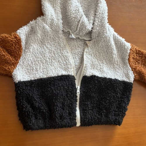 Baby jacket used, soft and warm, 3-6 months, with zipper and gathers