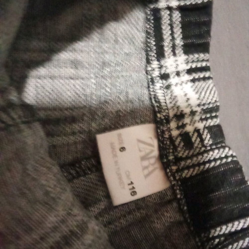 Zara black and white shorts-skirt for 6 years like new