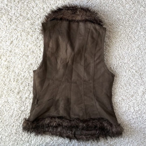Fur brown vest used