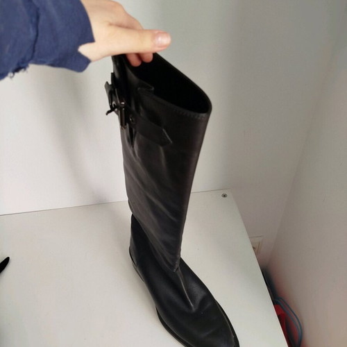Tod's leather boots like new, black