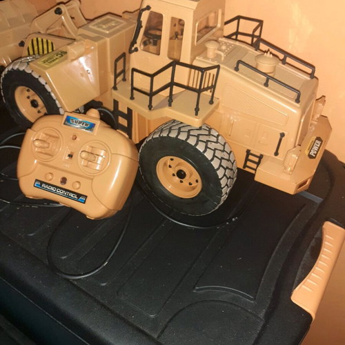 Bulldozer new with remote control