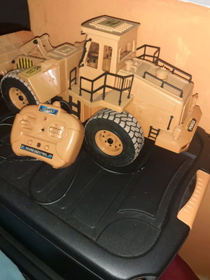 Bulldozer new with remote control
