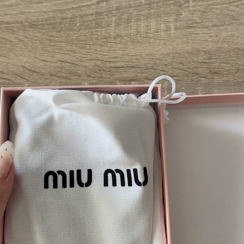 Miu Miu cardholder wallet like new, pink