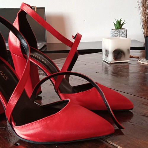 Set of 2 Sarigiannis pumps new, red with cross strap and silver metallic, size 38, 10cm heels