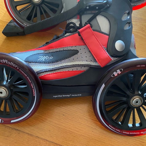 Mojo skates by Landroller inline skates like new, size 46 with accessories and knee pads