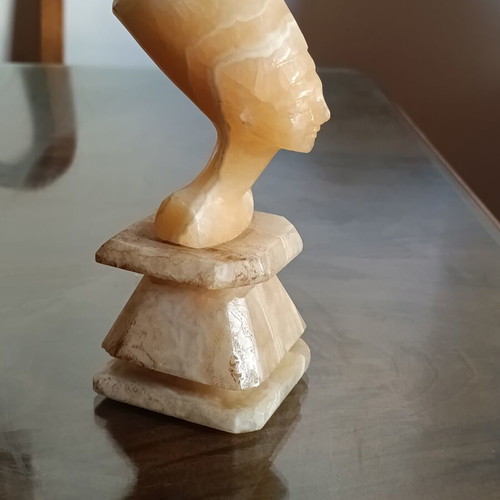Nefertiti decorative bust used, alabaster