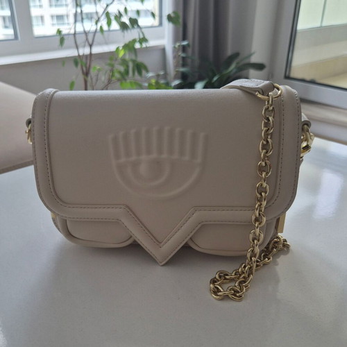 Chiara Ferragni shoulder bag beige like new with suede lining