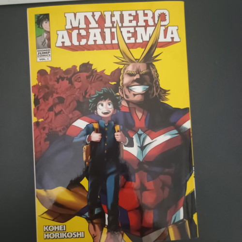 My Hero Academia manga like new, English