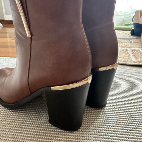 Migato brown women's ankle boots size 39