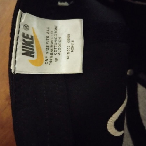 Nike hat one size genuine like new