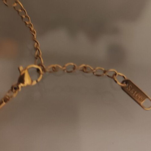 Gold necklace made of stainless steel new with adjustable length