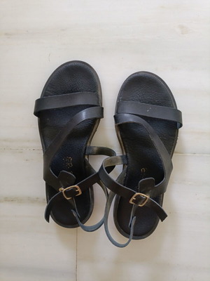 Leather teenage sandals refurbished, size 37, black