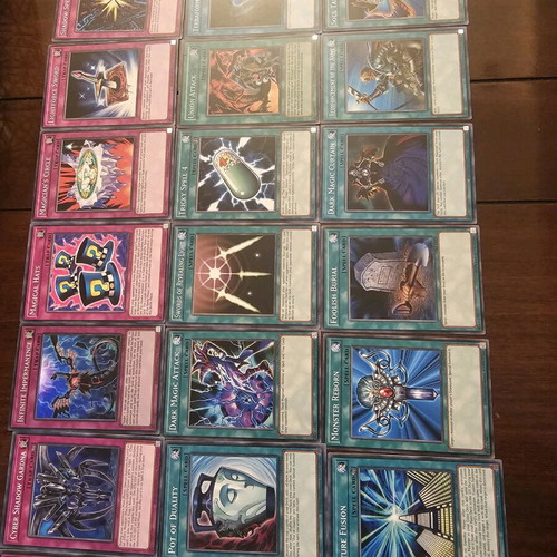 Yu-Gi-Oh! Spell and Trap Cards like new