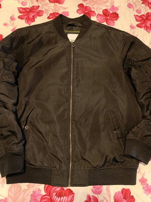 Pull and Bear men's jacket Large black like new