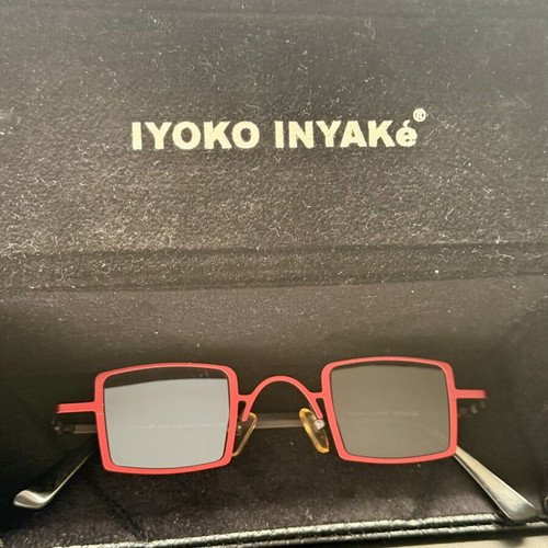 Iyoko Inyake IY173 Sunglasses new, black and red