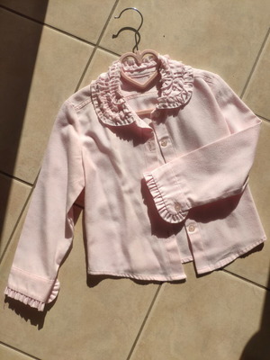 Girls' shirt size 3-4 like new, pink