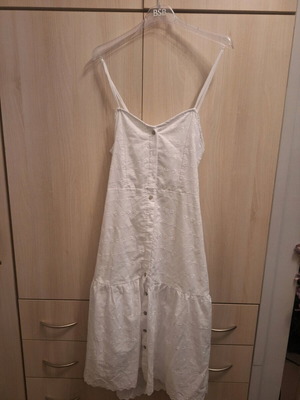 White off-shoulder dress like new