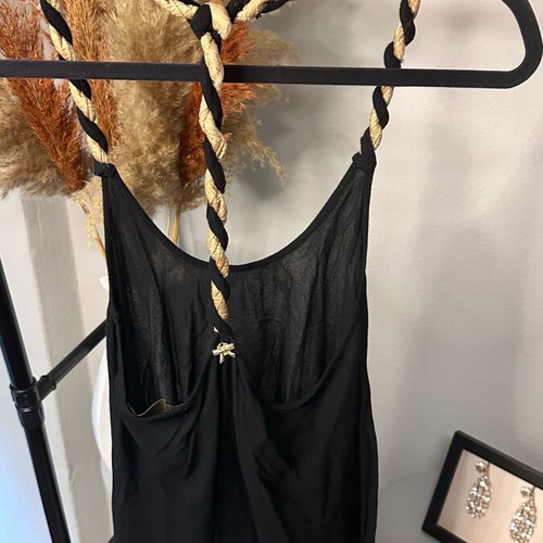 BSB airy top like new, black with gold-black braids