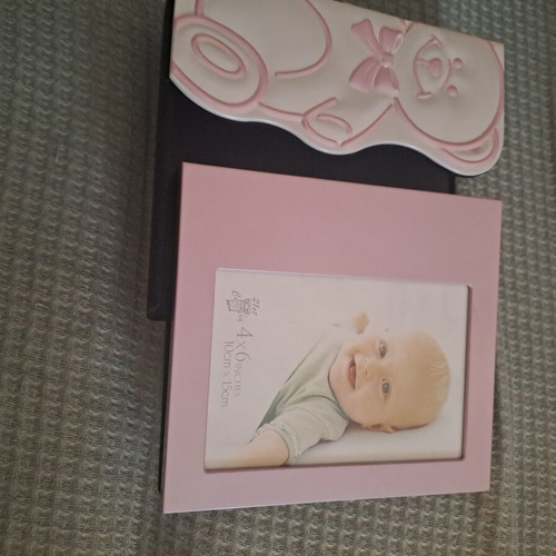 Children's photo album with pink and black frame, new